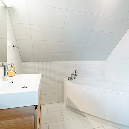 Wonder - Gorskie Na Osiedlu Dozorowanym, Z Kominkami I Placem Zabaw Appartamento