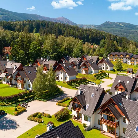 Wonder - Gorskie Na Osiedlu Dozorowanym, Z Kominkami I Placem Zabaw * Карпач